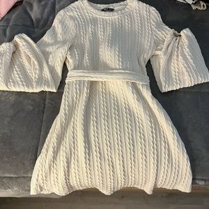 Brand: SHEIN Size: Small (4) Color: Crème